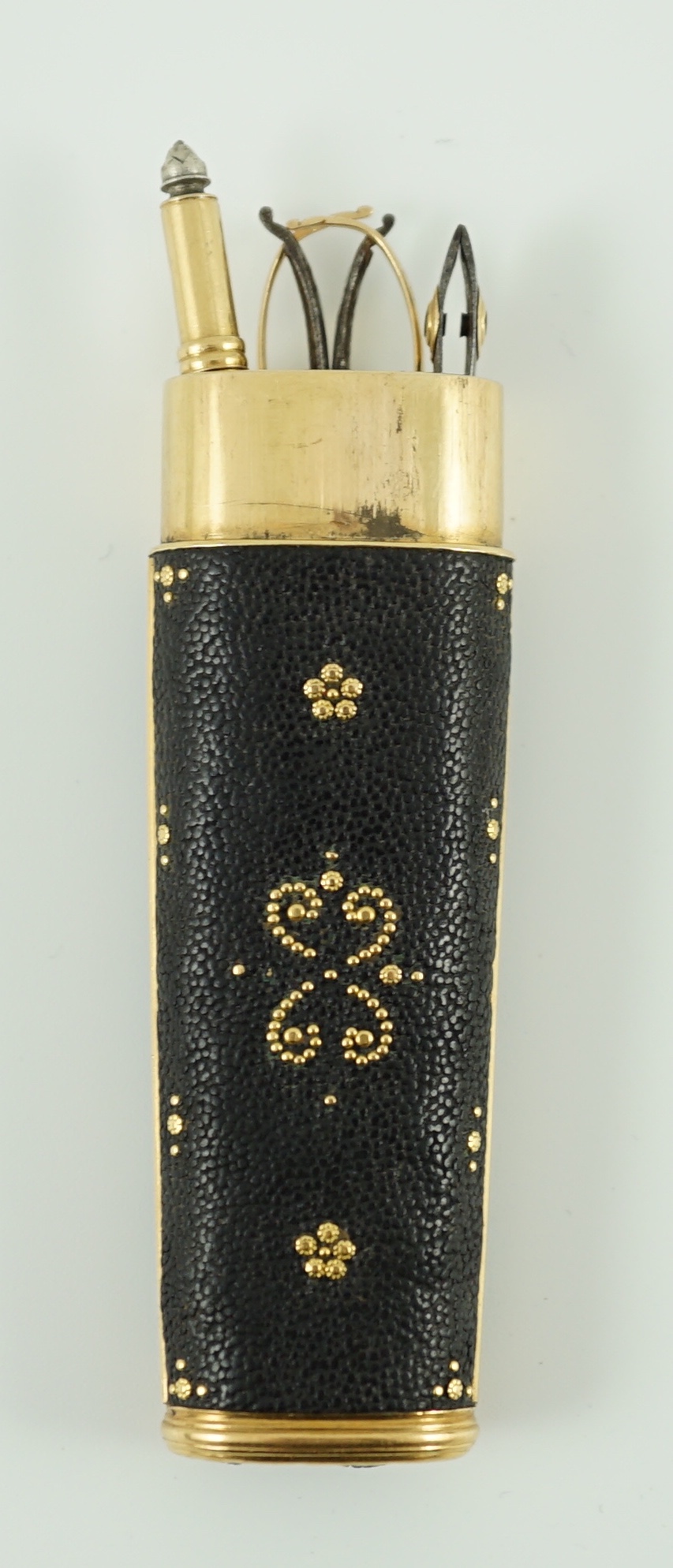 A George III gold mounted piqué work etui